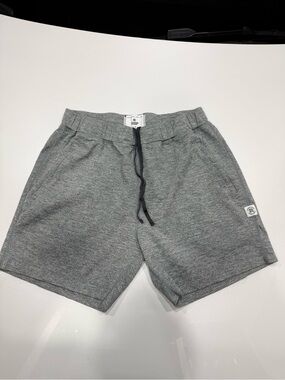 Reigning Champ Straight-Leg Solotex Shorts Gray Zip Pockets Large
